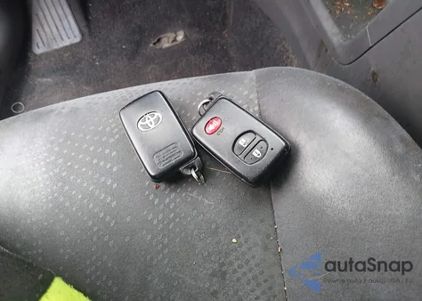 2014 Toyota Prius V Three из США, поврежденный, VIN JTDZN3EU5EJ014905